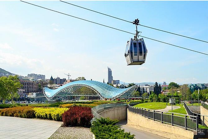 4 Group Tours Including Airport Transfers - Who should book this 4-day Georgia tour?