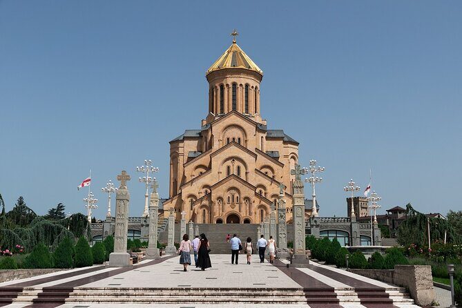 A Private 3-Stop Tbilisi Panoramic Tour - Chronicles of Georgia Monument: art + cityscapes in 40 minutes