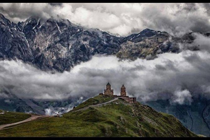 Ananuri, Gudauri, Kazbegi. Military Road of Georgia. Private tour. - Kazbegi country: Stepantsminda and the jeep-to-Gergeti moment