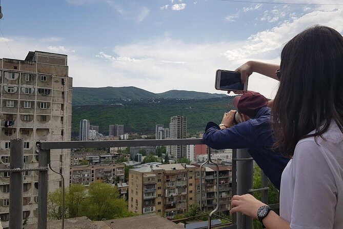 Concrete Giants Tour - Chronicles of Georgia: a 20-minute stop that sets the tone
