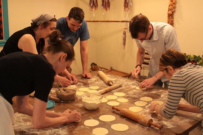 Cook True Ajarian Khachapuri and Khinkali in Highlanders Style - Why this Tbilisi cooking class works (and not just as a fun activity)