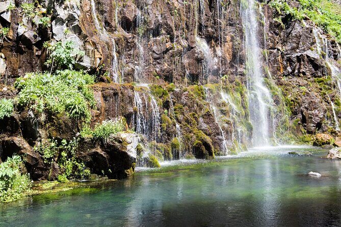 Dashbashi Canyon. The village of Asureti and Didgori monument. - Group Size and Guide Performance: What to Expect From ushba travel