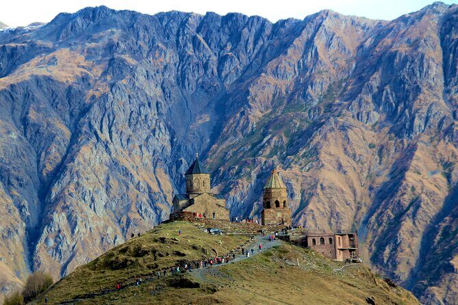 Day Trip to Gudauri and Kazbegi Including 4WD - Pasanauri Food Break: Khinkali and Mountain Dumpling Time
