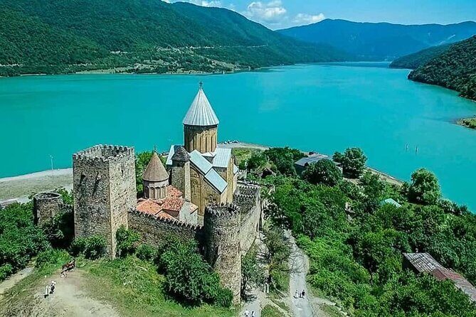 Discover the Majestic Georgian Highlands - A One-Day Route From Tbilisi to the Georgian Highlands