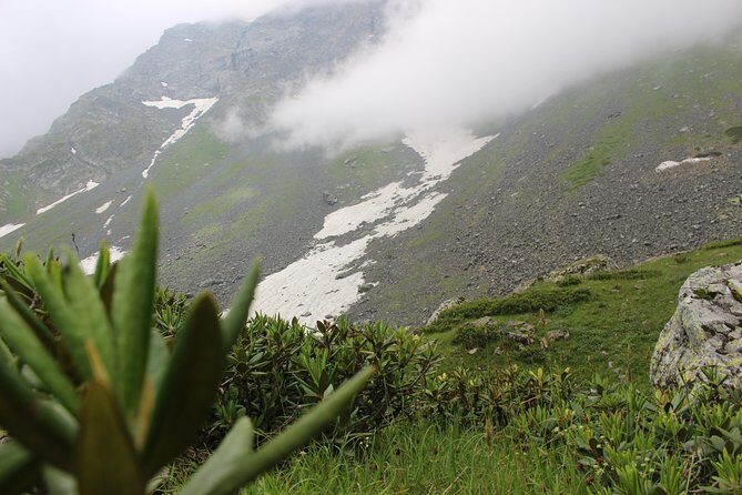 Five days tour to Khevsureti (Abudelauri lakes) & Kazbegi with hikes. - Day 4: Juta Gorge Hike and Fifth Season Cafe on Return