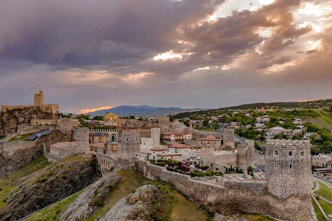 From Tbilisi: Vardzia, Rabati Castle & Borjomi Tour with Guide - Rabati Castle in Akhaltsikhe: fortress, ruin, and renovation