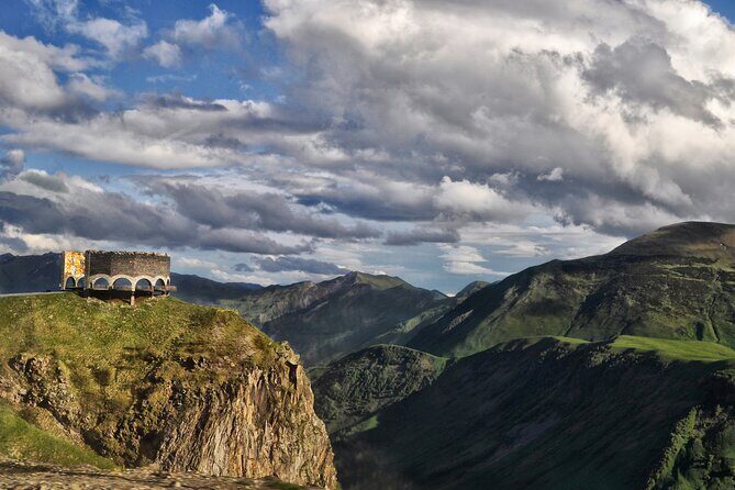 Full-Day Kazbegi - Stepantsminda, Gudauri Private Guided Tour - Gergeti Trinity Church: the optional 360-degree payoff (with a possible extra cost)