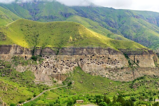 Full Day Private Tour in Vardzia, Rabati and Borjomi with Guide - Price and logistics: is $175 worth it?