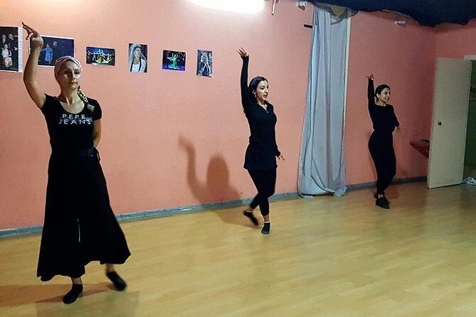 Georgian Dance Class in Tbilisi, Georgia - Getting ready: practical tips for an active dance workshop