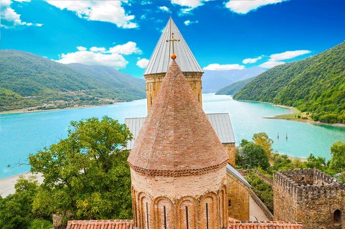 Highlights of Caucasus Mountains-Jinvali,Ananuri,Gudauri,Kazbegi(Group tour) - The Friendship Monument and the Devil’s Valley mood