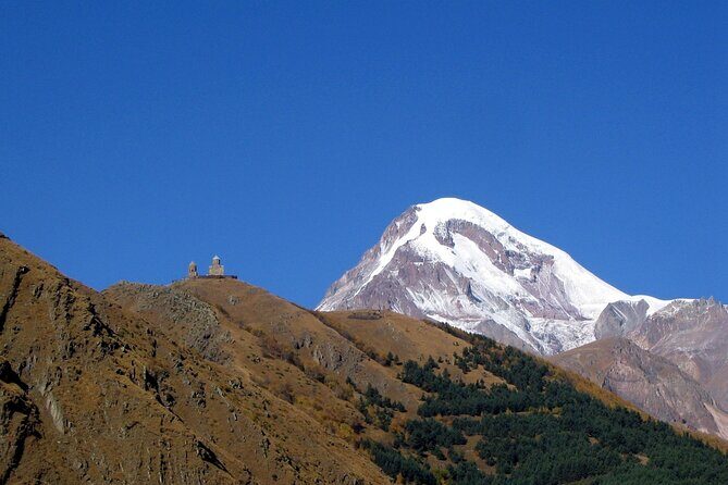 Jvari Monastery, Ananuri, Gudauri, Kazbegi Group & Private Tour - Gudauri Friendship Monument: the cliff balcony effect