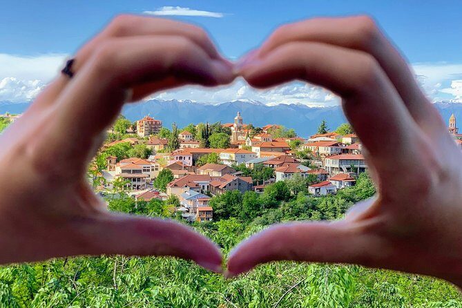 Kakheti and Sighnaghi tour with winetasting - Stop 1: Badiauri shoti bread and homemade cheese (the perfect opener)