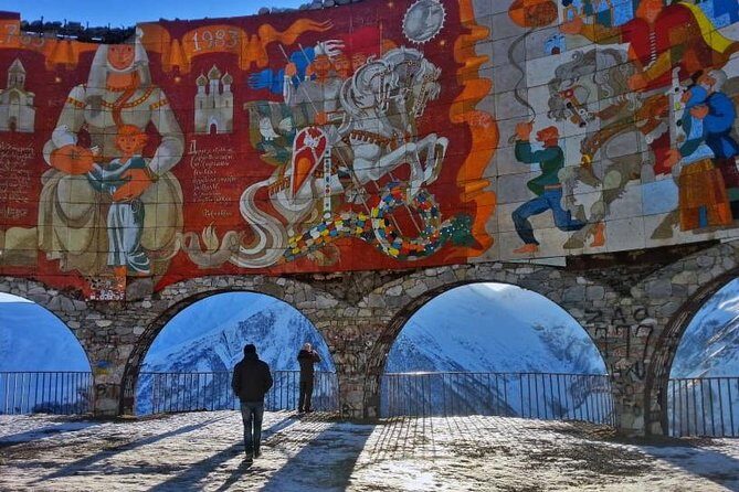 Kazbegi Adventure - Private Day Trip From Tbilisi with a Dinner + Masterclass - Gergeti Trinity Church: 4WD Up, Then Time for Big Views