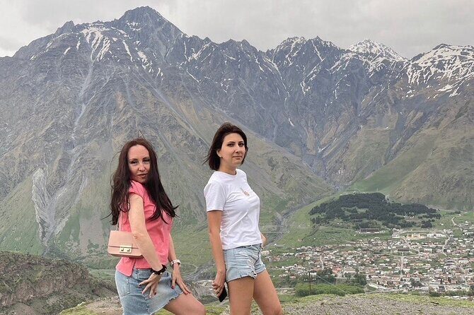 Kazbegi.All inclusive tour in Caucasus mountains - Pasanauri Lunch Break: Food Stops Are Part of the Experience