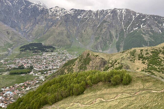 Kazbegi.All inclusive tour in Caucasus mountains - The Friendship Arch and Aragvi River Stops: Small Detours with Story Potential