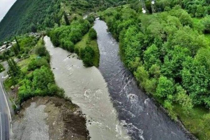 Kazbegi Amazing Tour - Stop 1: Zhinvali Reservoir’s Fjord-Like Beauty in 15 Minutes