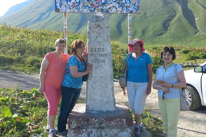 Kazbegi Day Tour with Guide - Pickup From Tbilisi Marriott: How the Day Starts