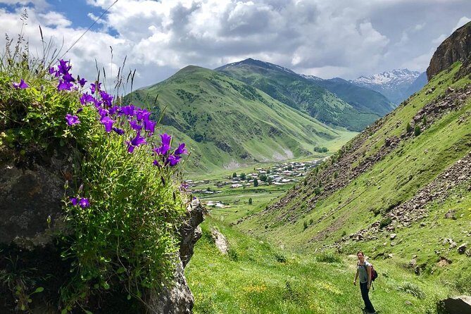 Kazbegi Day Trip (Jinvali, Ananuri, Gudauri, Gergeti church) - A mountain day trip that stays comfortable (even on rough roads)