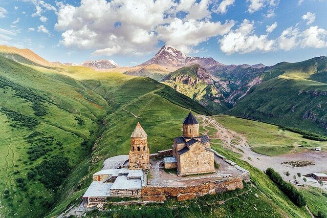 Kazbegi Gudauri and Ananuri Mountains Private Day Trip - Stop 1: Zhinvali Water Reservoir Photos and Souvenir Browsing