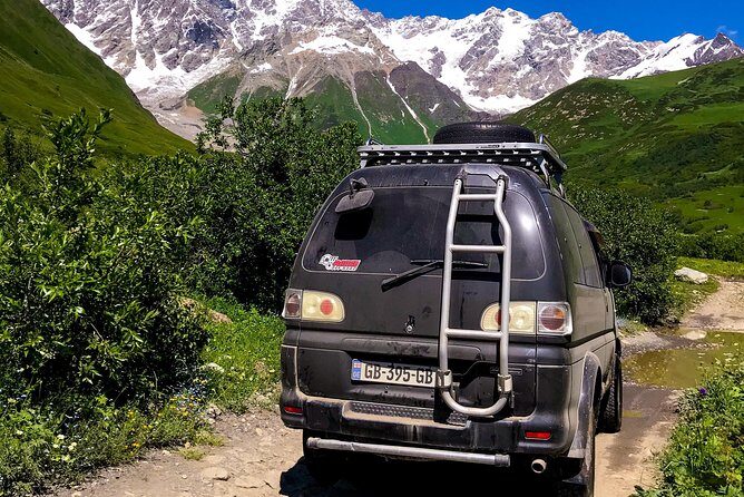 Kazbegi Tour from Tbilisi 2022 - Dress Code, Time Pressure, and Photo-Friendly Tips