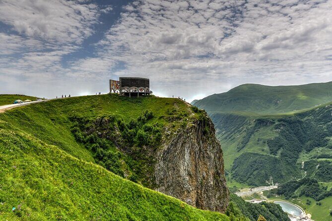 Kazbegi&Gudauri Small group tour including hotel pick up/drop-off - The small-group vibe (and what it means for your day)