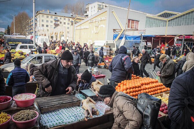 Old Town and Beyond: A Tbilisi Silk Road Feast with Culinary Backstreets - Shkmeruli at Rezo Gabriadze Theater and khinkali nearby