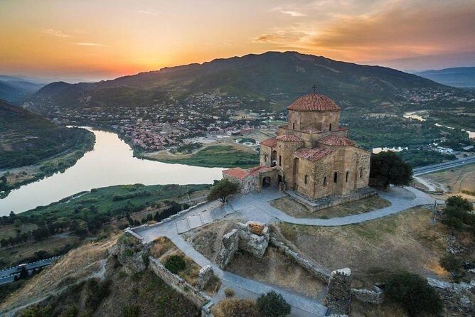 One Day Tour to Tbilisi and Mtskheta - The 10:00 Start, Pickup, and How the Day Really Flows