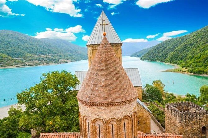 Private Day Tour to Kazbegi and Gudauri - Friendship Monument and Devil’s Valley Views
