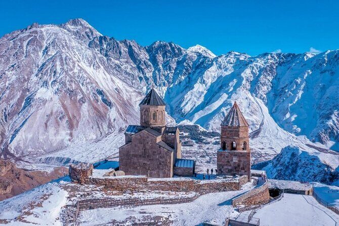 Private Tour: Ananuri Gudauri and Kazbegi - Kvemo Mleta lunch: plan for a real meal, but bring extra money