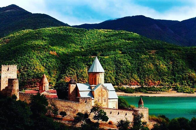 Private Tour Ananuri-Kazbegi-Gudauri - Zhinvali Lake: A Scenic Pause Right by the Waterline
