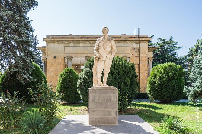 Private Tour to Mtskheta Stalin Museum Uplistsikhe Caves - Gori’s Stalin Museum: Soviet-Era Rooms and a Heavy Subject