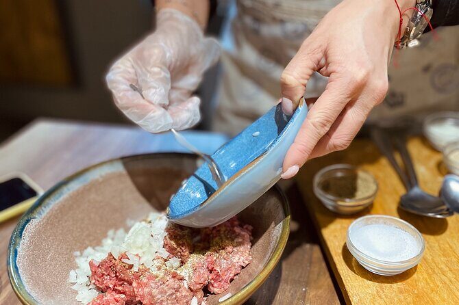 Small-Group Khinkali and Khachapuri Cooking Class in Tbilisi - What You’ll Make: Khinkali vs. Imeretian Khachapuri