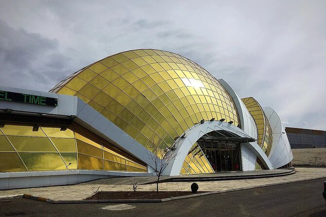 Tbilisi Airport Shuttle And Transfer Service - Timing that helps: flight information and the 60-minute wait