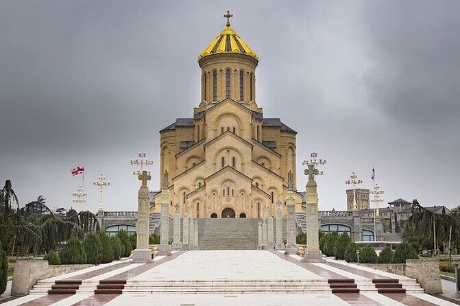 Tbilisi City Tour, Most Popular Tourists Destinations In The Capital Of Georgia - What I Suggest You Bring (So the Tour Feels Easy)