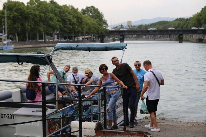 Tbilisi city tour PRIVATE excursion Airport and hotel pickup INCL - Sulfur waterfall time: Dzveli Tbilisi and Abanotubani