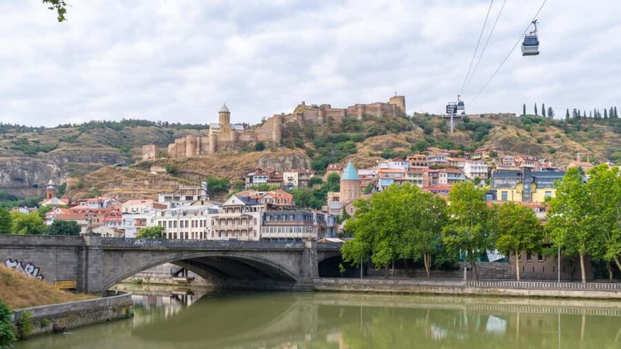 Tbilisi: Old and New City Guided Tour with 2 Cable Car Rides - Key highlights to plan for