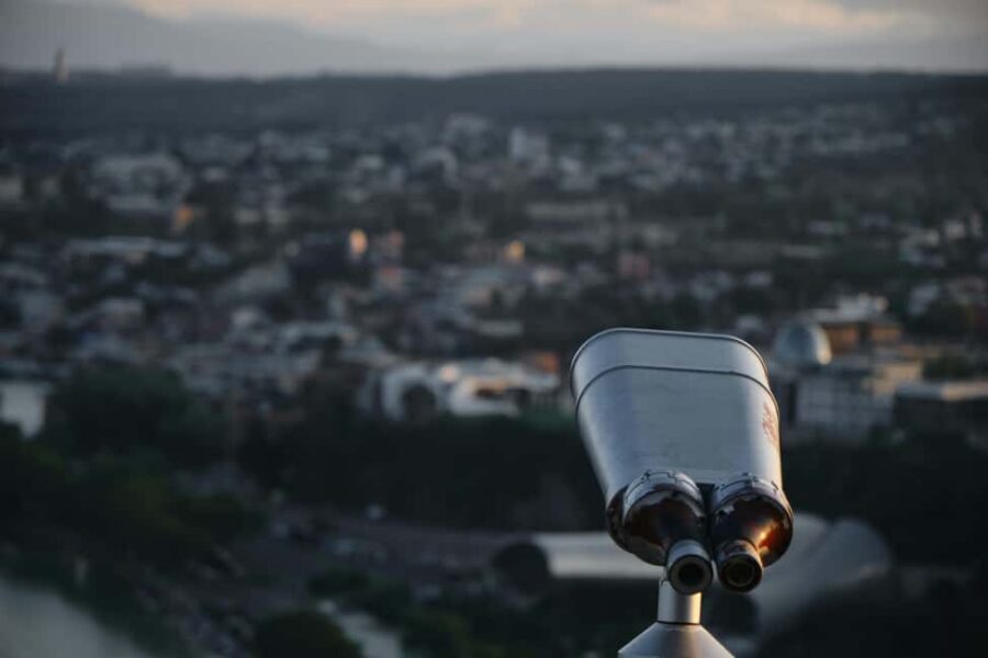 Tbilisi: Old and New City Guided Tour with 2 Cable Car Rides - Old Town Walkways: Metekhi to Anchiskhati, Clock Tower to Rezo Gabriadze