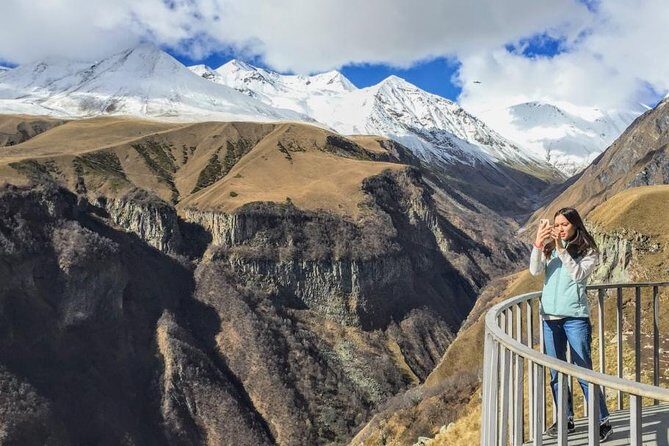 To The Majestic Kazbegi Full Day tour - Mineral Springs before Gergeti: a short stop that helps you breathe